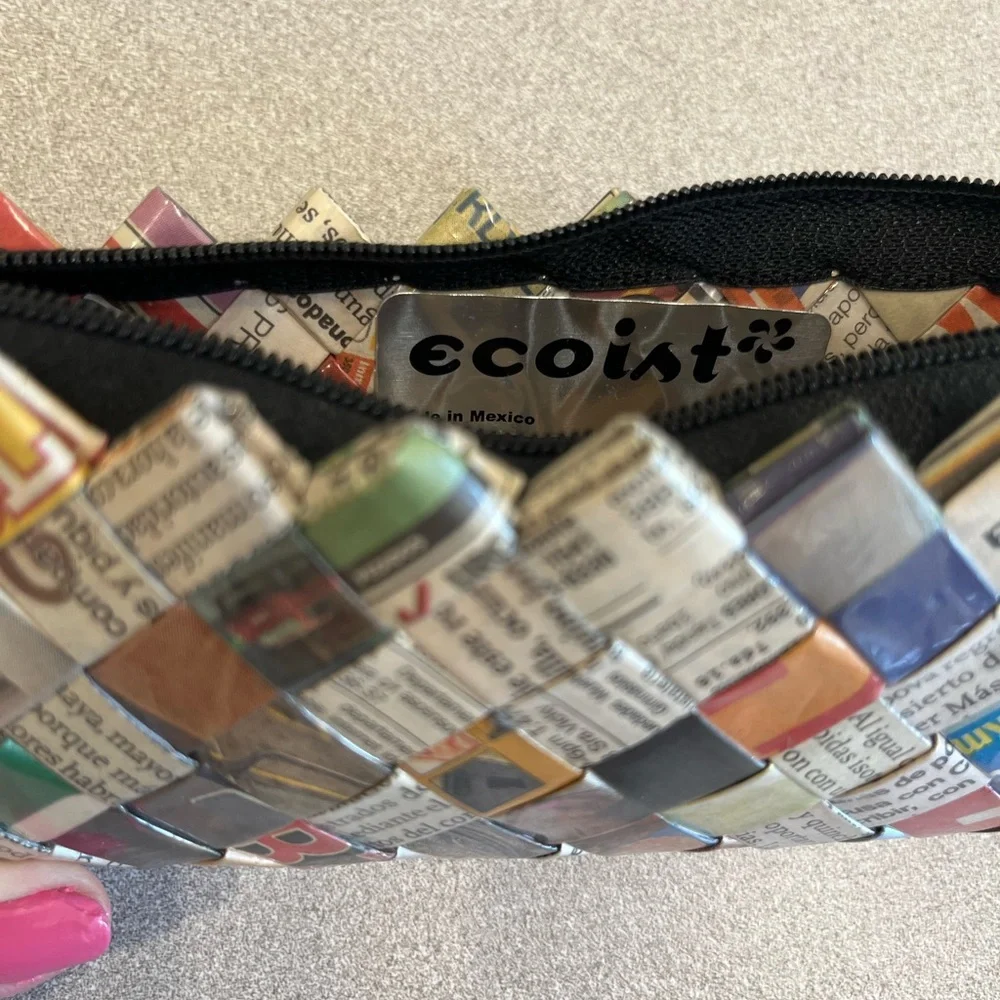 Ecoist recycled paper clutch - Picture 3 of 9